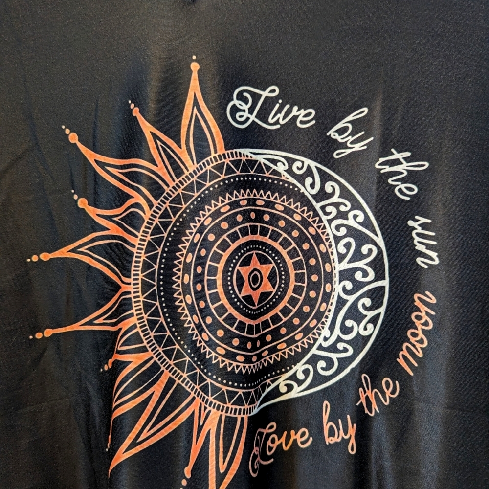 T-Shirt with graphic print. Size L